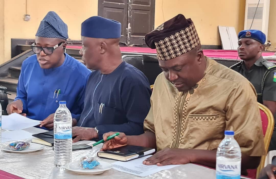 Boundary Dispute: Oyo Government Orders Reopening of 23 Schools