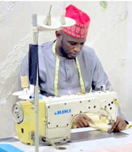 Ex-LG Chairman Returns to Tailoring After Losing Seat
