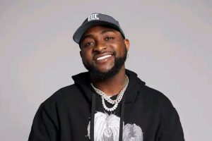 Gov poll: Soldiers trying to block me from entering Osun — Davido