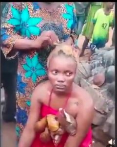 VIDEO: Lady dressed as man to caption oloolu masquerade in Ibadan